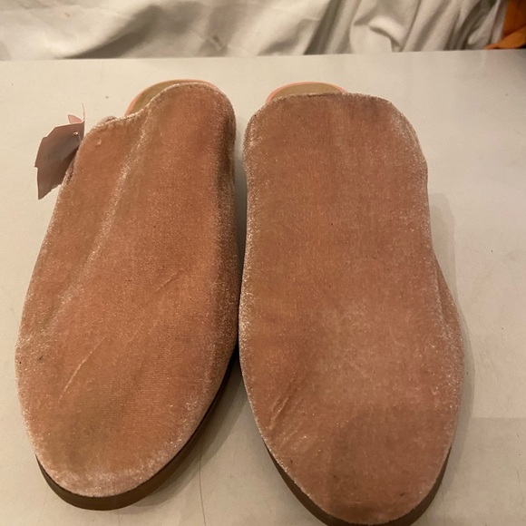 Bella Vita rose velour slides NEW - Picture 2 of 7